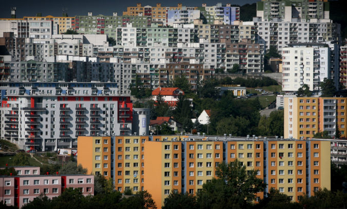 Finančná správa začala vymáhať nezaplatené dane z nehnuteľností, ľuďom poslala tisíce listov