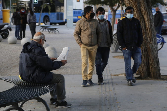 Cyprus zmierňuje opatrenia, zákazy zhromažďovania sa a vychádzania zostávajú v platnosti