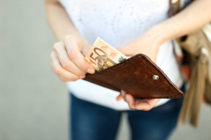 Odvodová úľava pre dlhodobo nezamestnaných sa zruší, využíva ju málo ľudí Odvodová úľava pre dlhodobo nezamestnaných sa zruší, využíva ju málo ľudí
