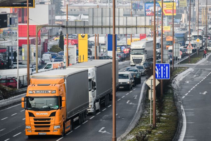 Čas na podanie daňového priznania k dani z motorových vozidiel a zaplatenie cestnej dane sa kráti