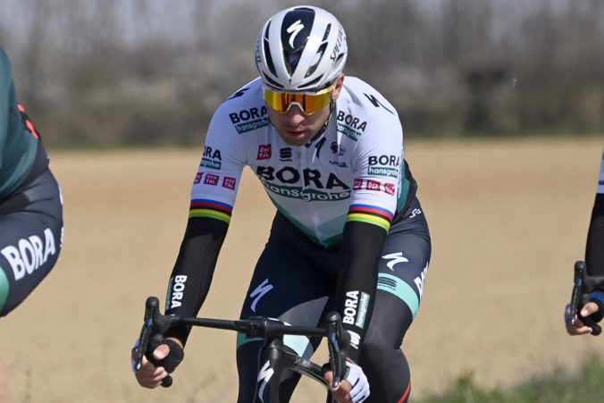 Sagan bol v pretekoch Miláno – San Remo medzi najlepšími, šprintérom vypálil rybník Stuyven