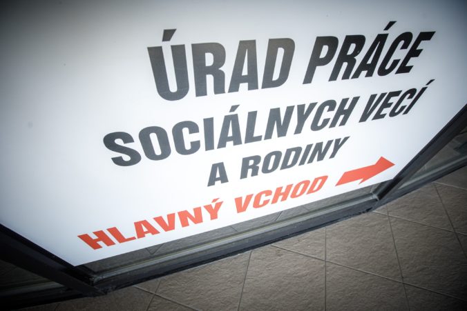 Nezamestnanosť na Slovensku stúpla štvrtý mesiac po sebe, najvýraznejšie v okrese Revúca