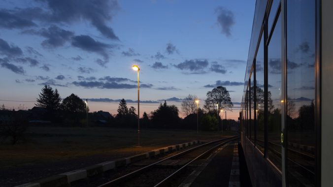 Prechod na letný čas sa dotkne dvoch vlakov