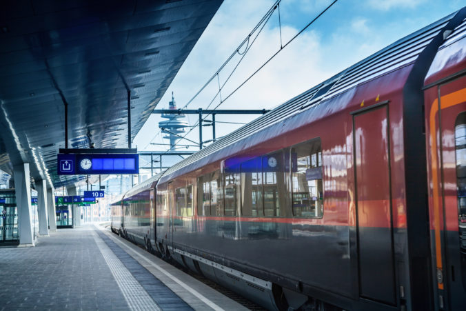 Výluka v Českej republike ovplyvní od apríla trasu aj časové polohy medzištátnych vlakov