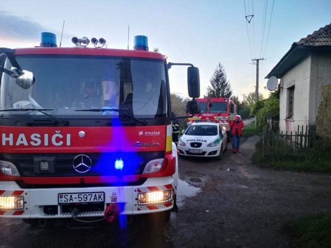 Pri tragickej dopravnej nehode v okrese Pezinok zahynuli dve osoby