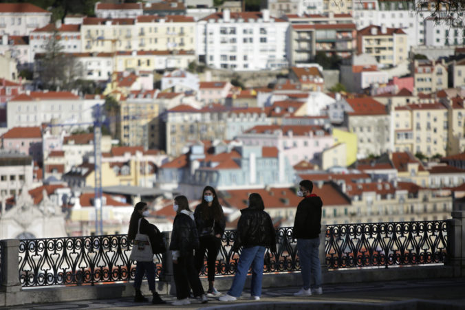 Portugalsko otvorilo kaviarne aj reštaurácie, do škôl sa vrátilo pol milióna detí