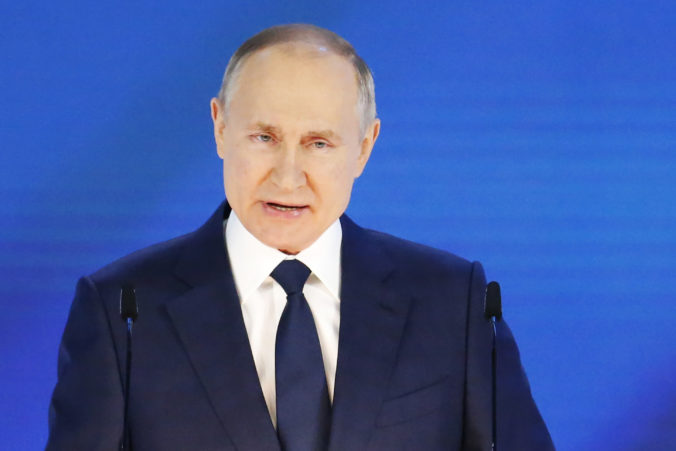 Putin chváli reakciu krajiny na pandémiu a vyzval na urýchlenie očkovania, Rusom sľúbil aj nové dávky