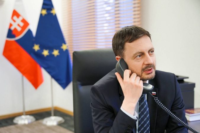 Heger telefonoval s prezidentom Zelenským, podporil suverenitu a nezávislosť Ukrajiny