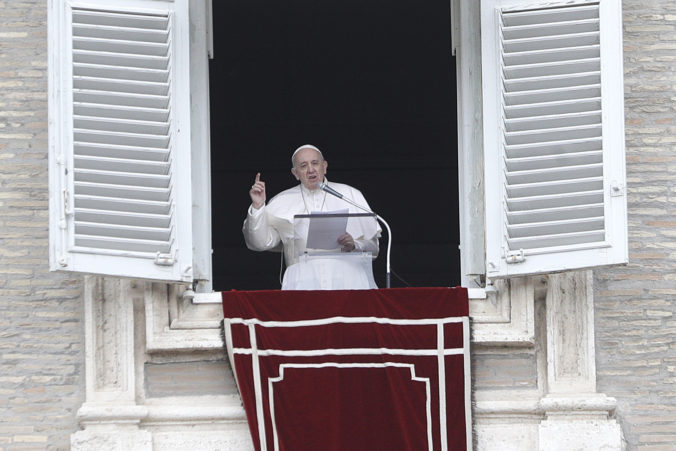 Pápež František vyzval na ukončenie bojov v Pásme Gazy aj Mjanmarsku, poprosil Boha o mier