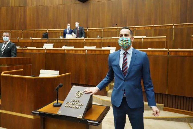 Poslanec Ján Herák odmieta obvinenie zo zneužívania maloletej osoby