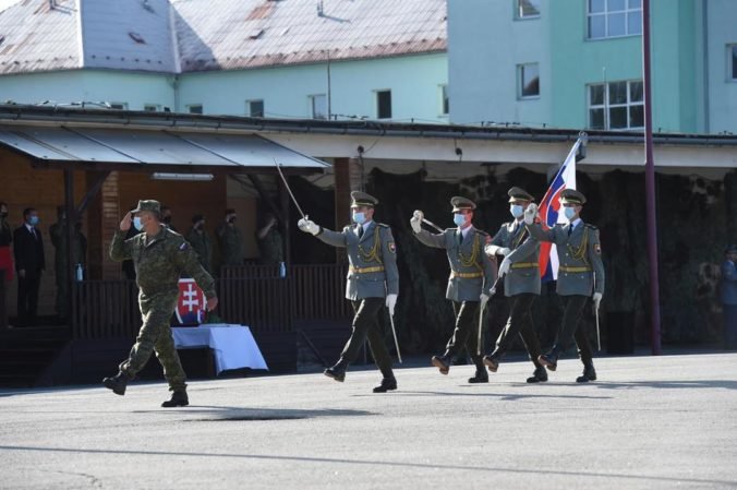 V Martine zložilo vojenskú prísahu 102 nových vojakov, čoraz väčší záujem majú mladí ľudia (video)