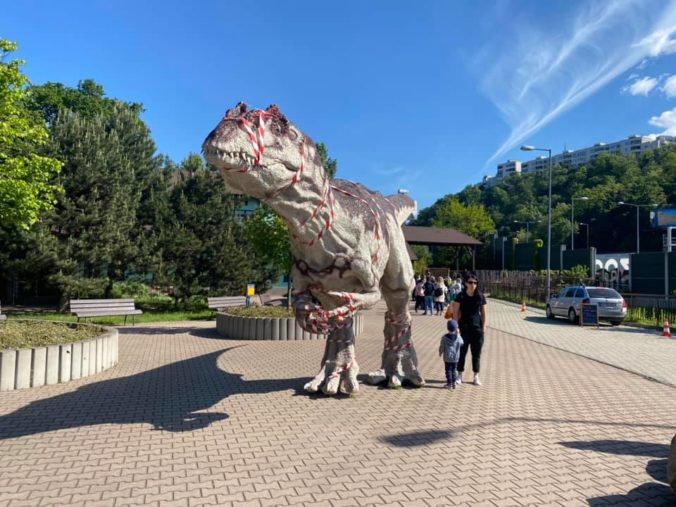 DinoPark sa nedohodol s vedením bratislavskej ZOO, atrakciu museli zatvoriť