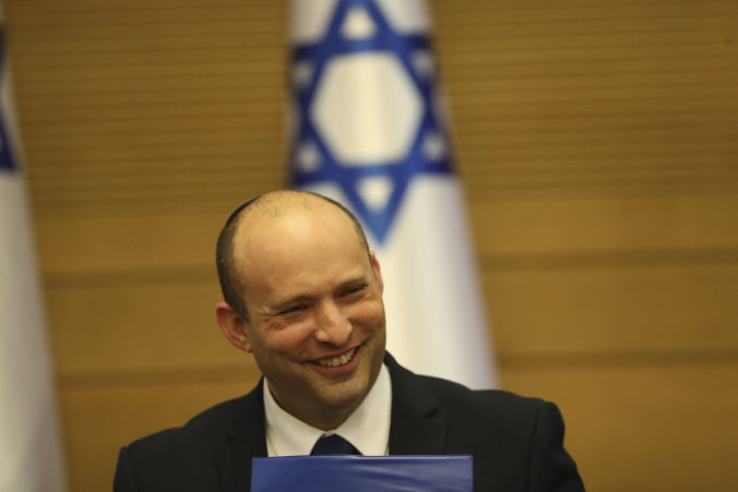 Izrael má novú vládu, premiér Naftali Bennett sľúbil zjednotenie národa či redukciu byrokracie