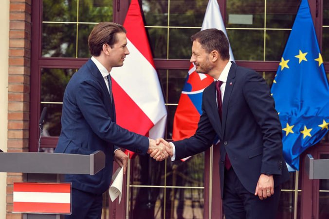 Premiér Heger sa stretol s rakúskym kancelárom Kurzom, verí v intenzívnejšiu spoluprácu