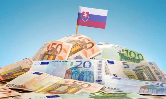 Rast slovenského HDP dobehne predkrízovú úroveň v druhej polovici roka, prognózujú analytici