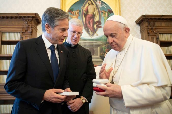 Pápež František sa stretol s Blinkenom, audiencia trvala dlhšie ako býva zvykom