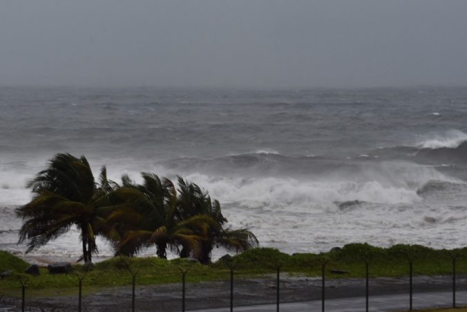 Tropická búrka Elsa zasiahla pobrežie Haiti a Dominikánskej republiky, vyžiadala si ľudské obete