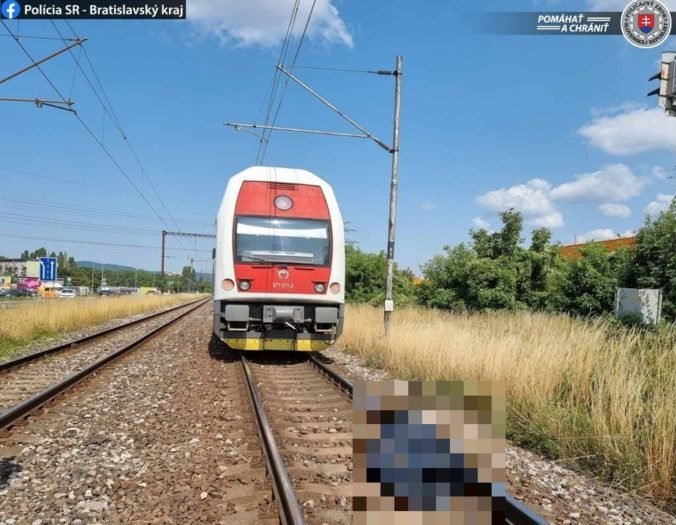 Muž vstúpil neoprávnene do koľajiska, zrážku s vlakom neprežil (foto)
