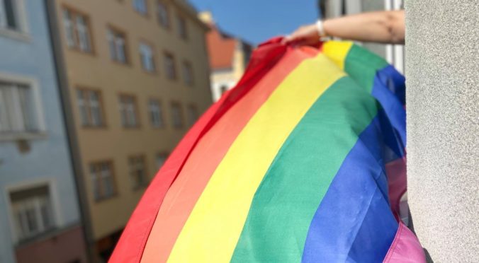 Ombudsmanka podporí Dúhový Pride Bratislava vyvesením vlajky, chce upozorniť na práva LGBTI ľudí