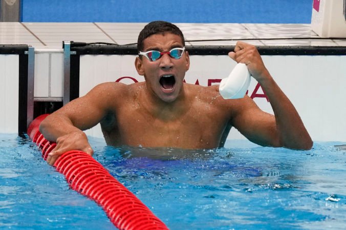 Tunisan šokoval na olympiáde v Tokiu, outsider si doplával po zlato na 400 metrov voľným spôsobom (video)