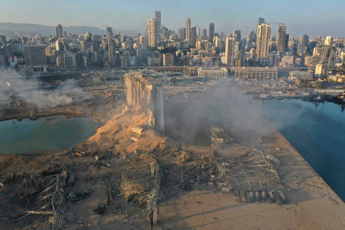 Vláda bráni vyšetrovaniu výbuchu v Bejrúte a odmieta zbaviť svojich členov imunity, tvrdí Slovenka žijúca v Libanone