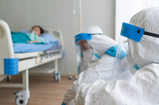 Slováci budú plne zaočkovaní aj po 12 mesiacoch, hygienici menia aj nariadenia pre nemocnice