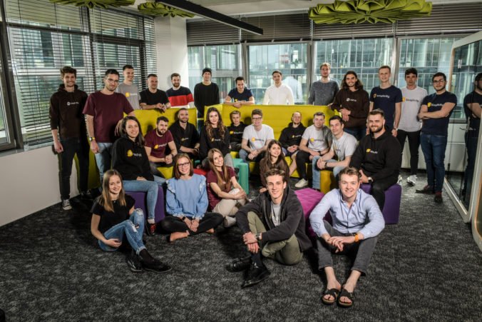Na boj s hoaxami a podporu komunikácie medzi mestom a obyvateľmi získal startup Simplicity investíciu 7 miliónov eur