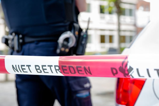 V Holandsku zaútočili na ďalšieho novinára, do okna mu niekto hodil Molotovov kokteil
