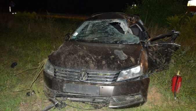 Tragická dopravná nehoda otriasla okresom Vranov nad Topľou, vodič zomrel po náraze do stromu