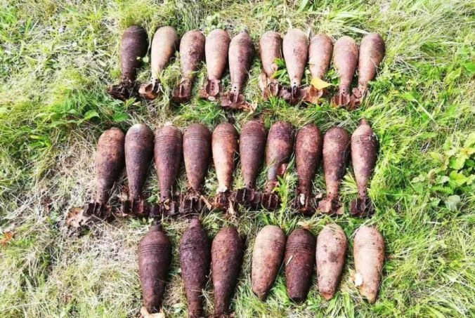 Muž našiel v lese na východnom Slovensku takmer 30 granátov, pochádzajú z druhej svetovej vojny