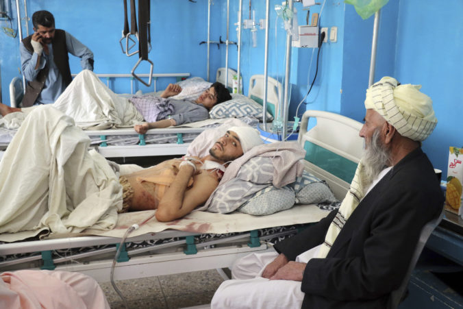 Počet obetí útoku v Afganistane narastá, v nemocniciach skončilo viac ako 150 zranených