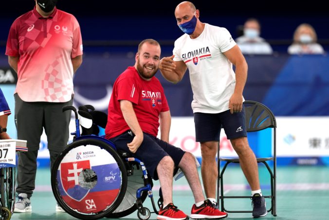 Slovenskí boccisti obhájili v súťaži párov na paralympiáde v Tokiu zlato z Ria, výprava už má desiatu medailu