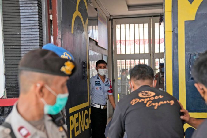 Väznicu v Indonézii zachvátil obrovský požiar, zomrelo viac ako 40 odsúdených