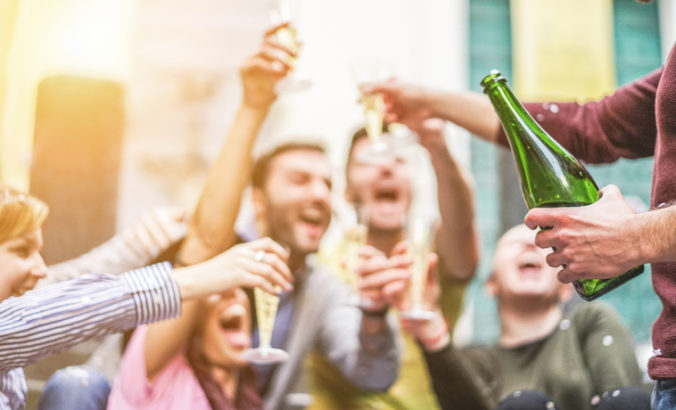 Eurostat si posvietil na ceny liehovín, vína a piva. Kto má najdrahší alkohol v rámci krajín V4?