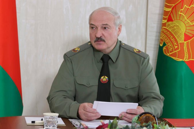 Referendum o novej ústave Bieloruska má byť vo februári 2022. Lukašenko sľúbil, že nepustí opozíciu k moci
