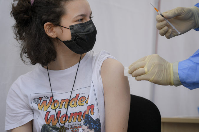 Bratislavský kraj pokračuje vo výjazdovom očkovaní. Droba prosí ľudí, aby viac neváhali