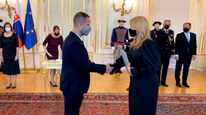 Prezidentka Čaputová vymenovala do funkcie 12 nových sudcov (video)