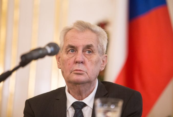 Český prezident Zeman zvolá schôdzu snemovne v novembri, zvolil najvzdialenejší možný termín