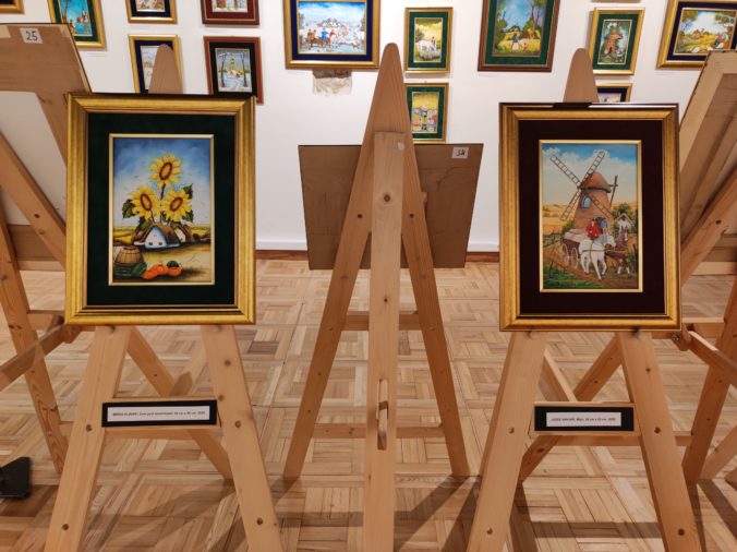 Do Thurzovho domu sa vrátilo insitné umenie, svoje diela prezentujú Slováci zo Srbska
