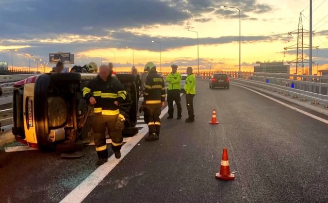 Dopravné nehody v Bratislavskom kraji vzali život 20 osobám, najtragickejším dňom na cestách je sobota