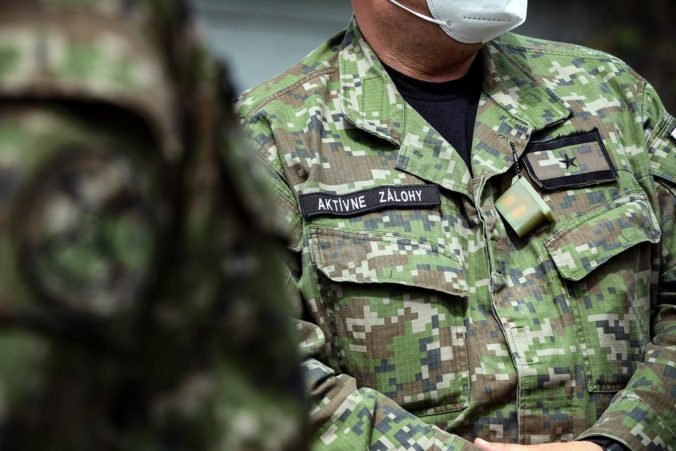 Ozbrojené sily utlmili plánovaný výcvik, vojaci boli nasadení na pomoc zdravotníctvu