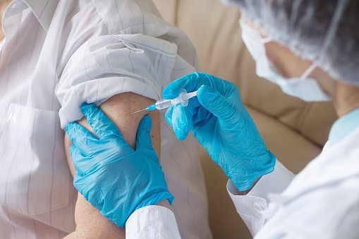 České ministerstvo zdravotníctva pripravuje vyhlášku k povinnému očkovaniu, zasiahne viacero skupín