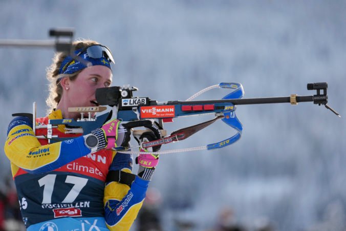 Elvira Öbergová zvíťazila v pretekoch s hromadným štartom, Ivona Fialková dosiahla kariérne maximum