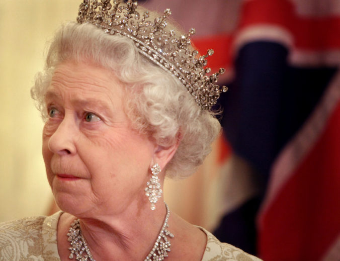 Kráľovná Alžbeta II. pre pandémiu poruší tradíciu, Vianoce nestrávi na typickom mieste