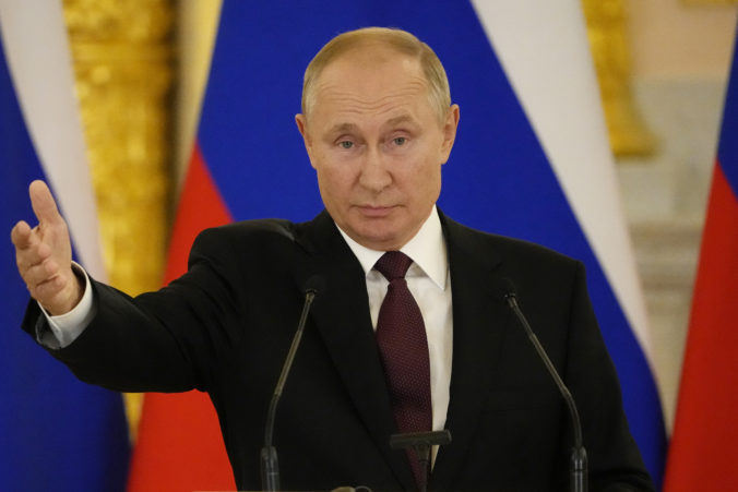 Putin hádže zodpovednosť za napätie na Ukrajine na Západ, požaduje právne záväzné garancie