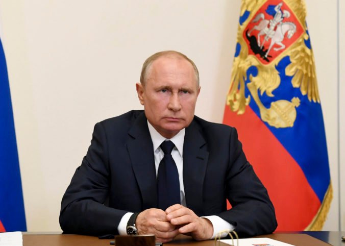 Putin zopakoval svoje požiadavky voči NATO a varoval Ukrajinu, ruský tlak podporil testami hypersonických striel