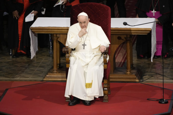 Pápež František zrušil silvestrovskú návštevu betlehemu, snaží sa odradiť ľudí od zhromažďovania sa