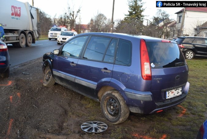 Trnavskí policajti riešili opitých vodičov, muž po zrážke s kamiónom nafúkal viac ako tri promile