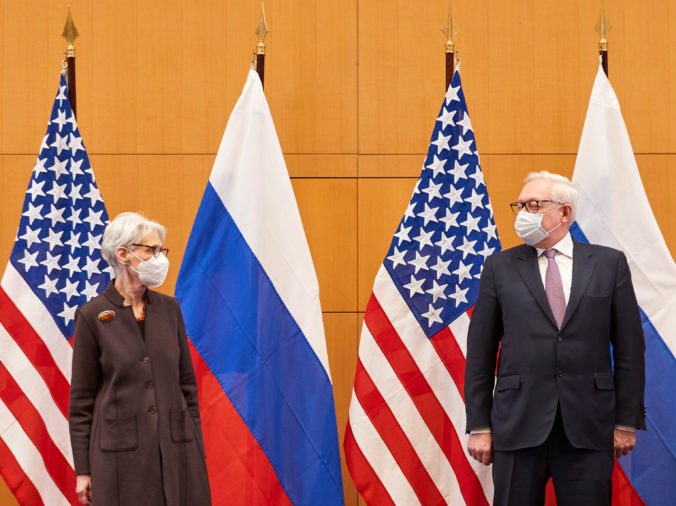 Zástupcovia USA a Ruska pokračujú v rokovaniach, v Ženeve budú riešiť bezpečnostné otázky