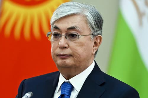 Spriaznené armádne vojská opúšťajú Kazachstan, do čela vlády sa postaví nový premiér